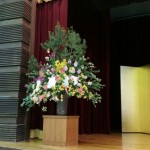 英眞学園高校の卒業式の式場装花
